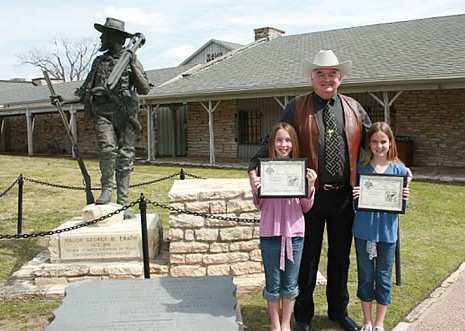 Retired Texas Ranger Captain Bob Prince with Junior Rangers